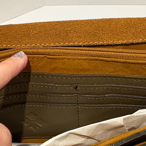 Patricia Nash rose tooled collection in mushroom Embossed Crossbody Bag bnwt - Picture 10 of 10